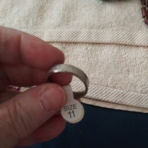 Men's silver metal wedding band